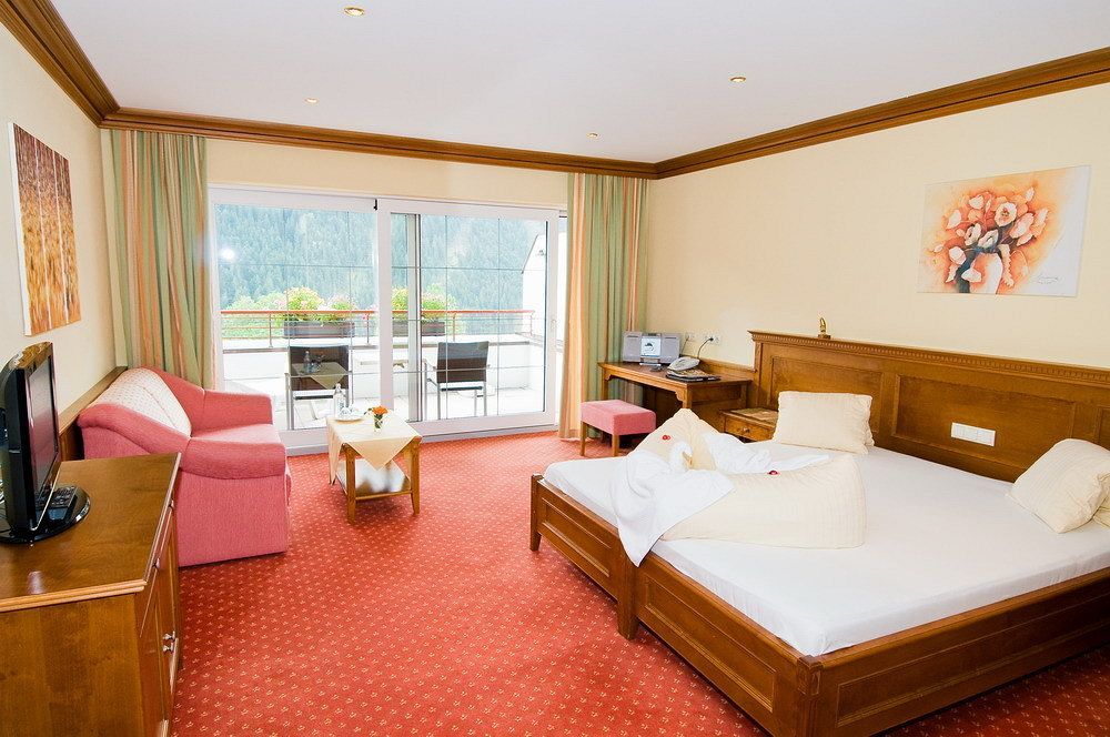 Berg-Spa & Hotel Zamangspitze Sankt Gallenkirch Ngoại thất bức ảnh