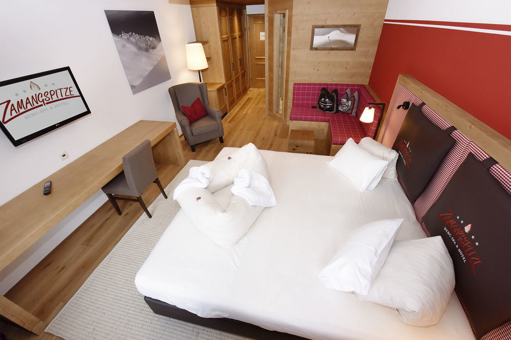 Berg-Spa & Hotel Zamangspitze Sankt Gallenkirch Ngoại thất bức ảnh