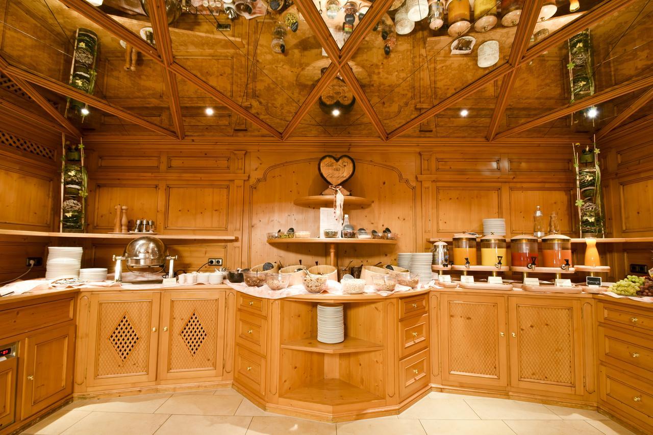 Berg-Spa & Hotel Zamangspitze Sankt Gallenkirch Ngoại thất bức ảnh