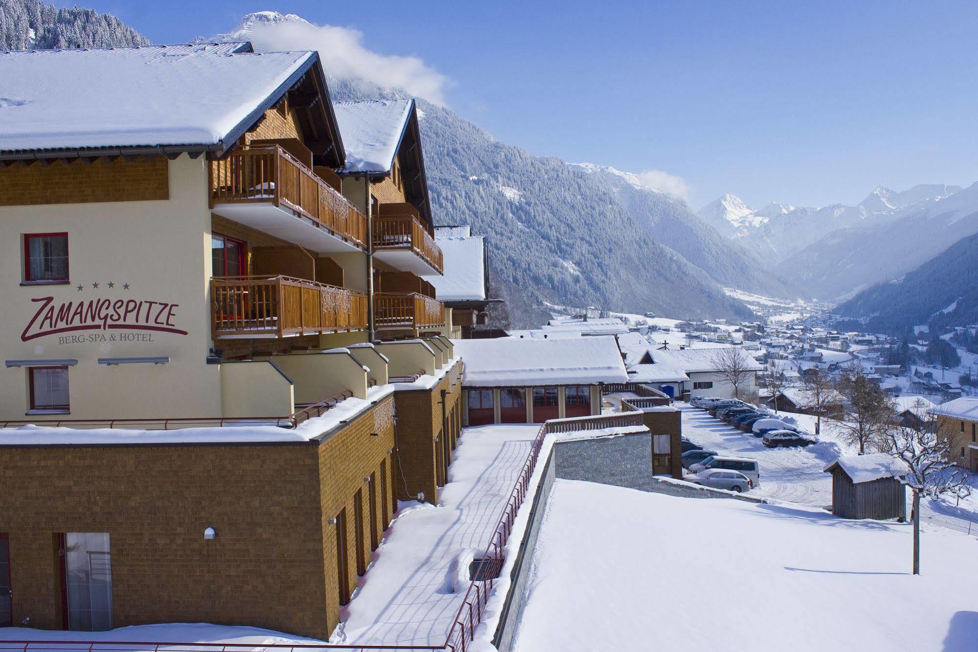 Berg-Spa & Hotel Zamangspitze Sankt Gallenkirch Ngoại thất bức ảnh