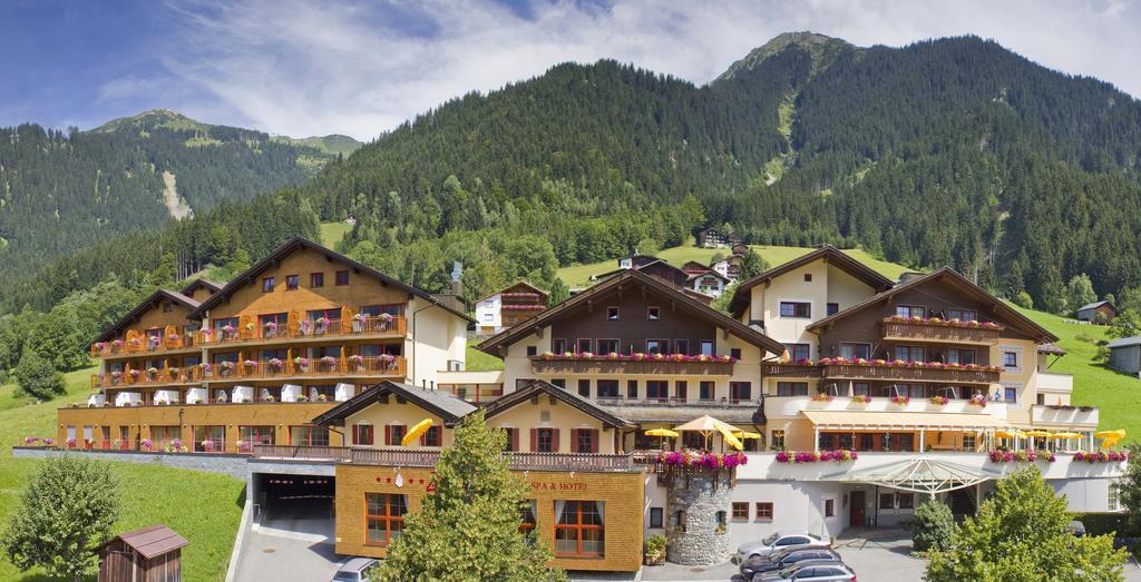 Berg-Spa & Hotel Zamangspitze Sankt Gallenkirch Ngoại thất bức ảnh